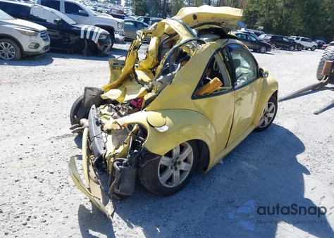 2006 Volkswagen New Beetle 2.5 from USA, damaged, VIN 3VWPW31C26M422703